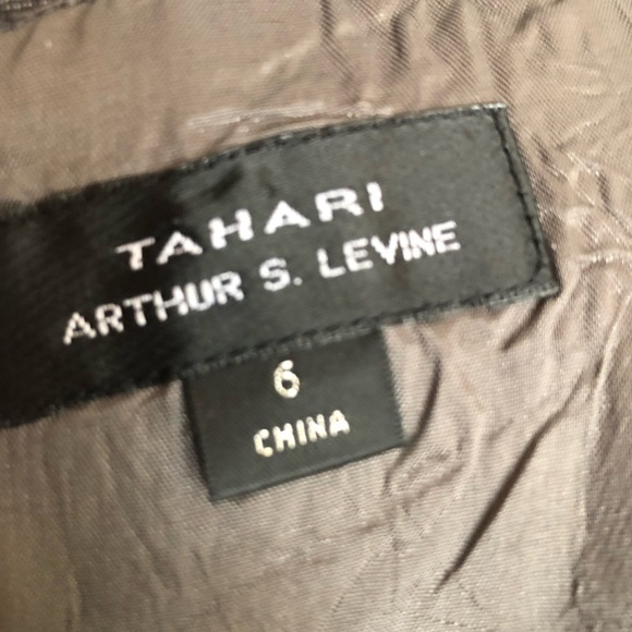 Tahari Gray Plaid Fit and Flare Cowl Neck Cap Sleeve Dress 6 - Picture 6 of 6